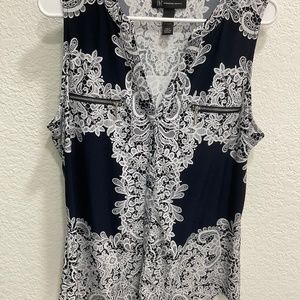 NWOT Inc Black and White Top xl